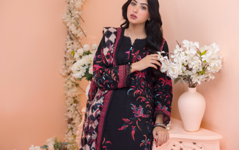 3 Pcs Lawn – Unstitched Salina by Regalia Textile